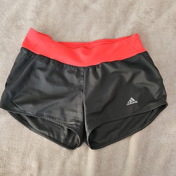 Adidas Women's Athletic Shorts Size M - Picture 1 of 9